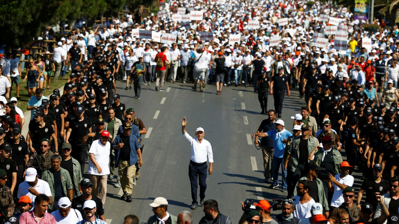 Erdoğan'ın Demirtaş için 'terörist' demesine farklı kesimlerden tepki