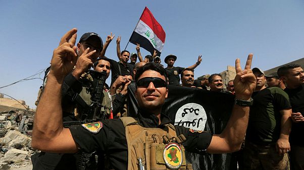 Mosul riconquistata, ma qualche jihadista ancora spara Mosul riconquistata, ma qualche jihadista ancora spara