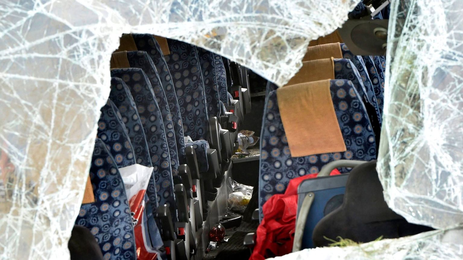 Negyvennél is több sérült két magyarországi balesetben