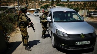 الجيش الإسرائيلي يقتل فلسطينيا بالخليل