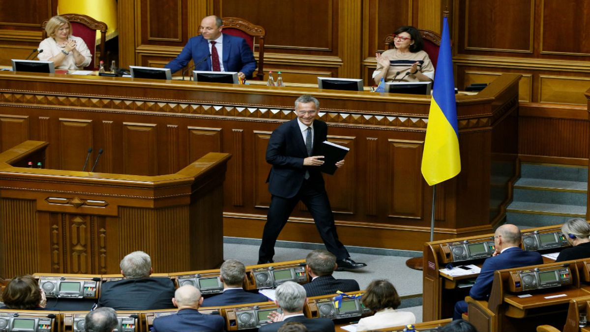 کرملین: عضویت احتمالی اوکراین در ناتو امنیت منطقه و جهان را تهدید می کند