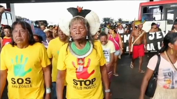 Lóbis e Estado ameaçam povos indígenas no Brasil Lóbis e Estado ameaçam povos indígenas no Brasil