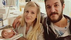Neue Hoffnung für todkrankes Baby Charlie