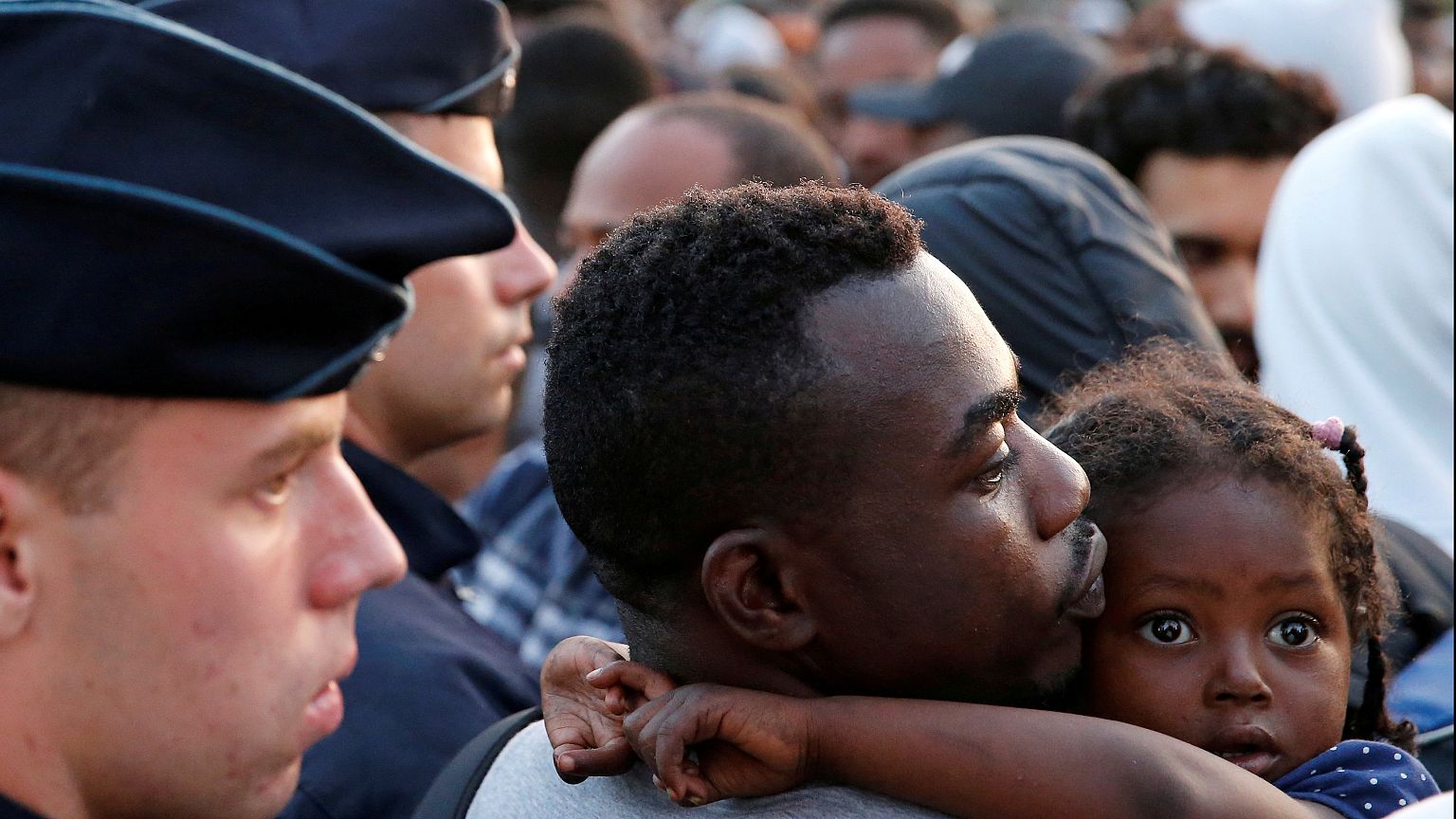 Woher und wohin? Weltweit wollen 23 Mio Menschen auswandern