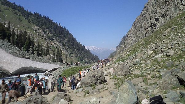 تنش در کشمیر؛ شش زائر هندو کشته شدند تنش در کشمیر؛ شش زائر هندو کشته شدند