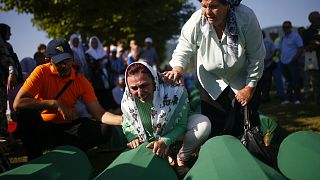 Opfer des Srebrenica-Völkermordes umgebettet