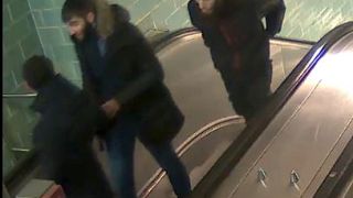 Erschreckende Bilder: Berliner Polizei sucht 3 neue U-Bahn-Angreifer