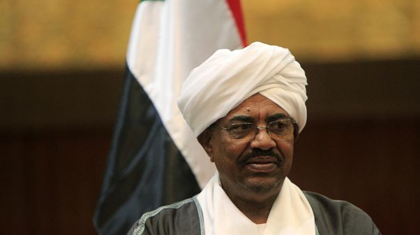 البشير يعلق المحادثات مع واشنطن بشأن العقوبات الاقتصادية البشير يعلق المحادثات مع واشنطن بشأن العقوبات الاقتصادية