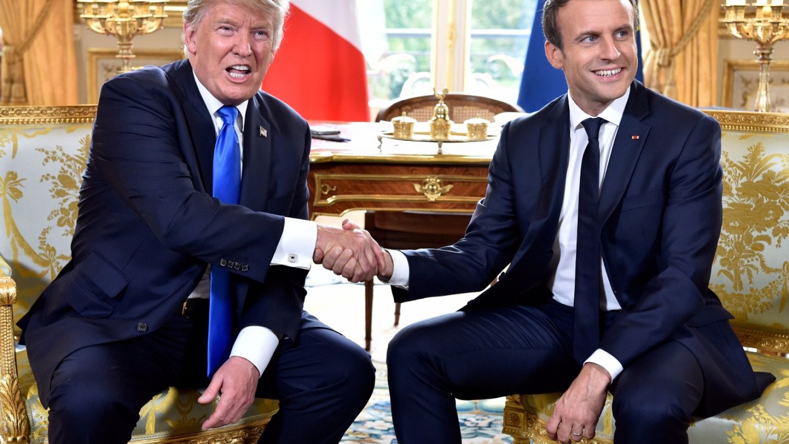 Trump a Parigi: prove d'intesa con Macron