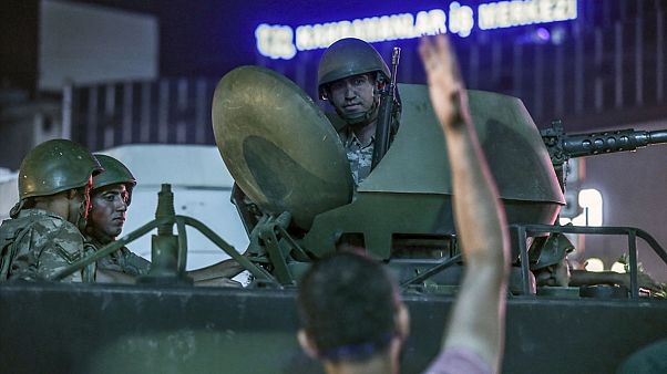 Tutuklu er ailelerinden çağrı: "Adalet yerini bulsun" Tutuklu er ailelerinden çağrı: "Adalet yerini bulsun"