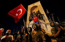 Gülen dénonce les persécutions, Erdogan renvoie 7000 fonctionnaires