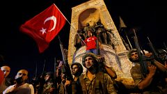 Türkei: Erneut tausende Staatsdiener entlassen