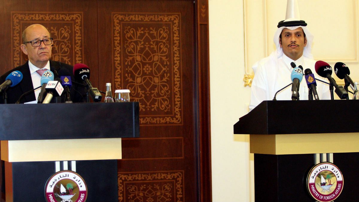 فرانسه خواستار لغو تحریم های وضع شده علیه اتباع قطری شد