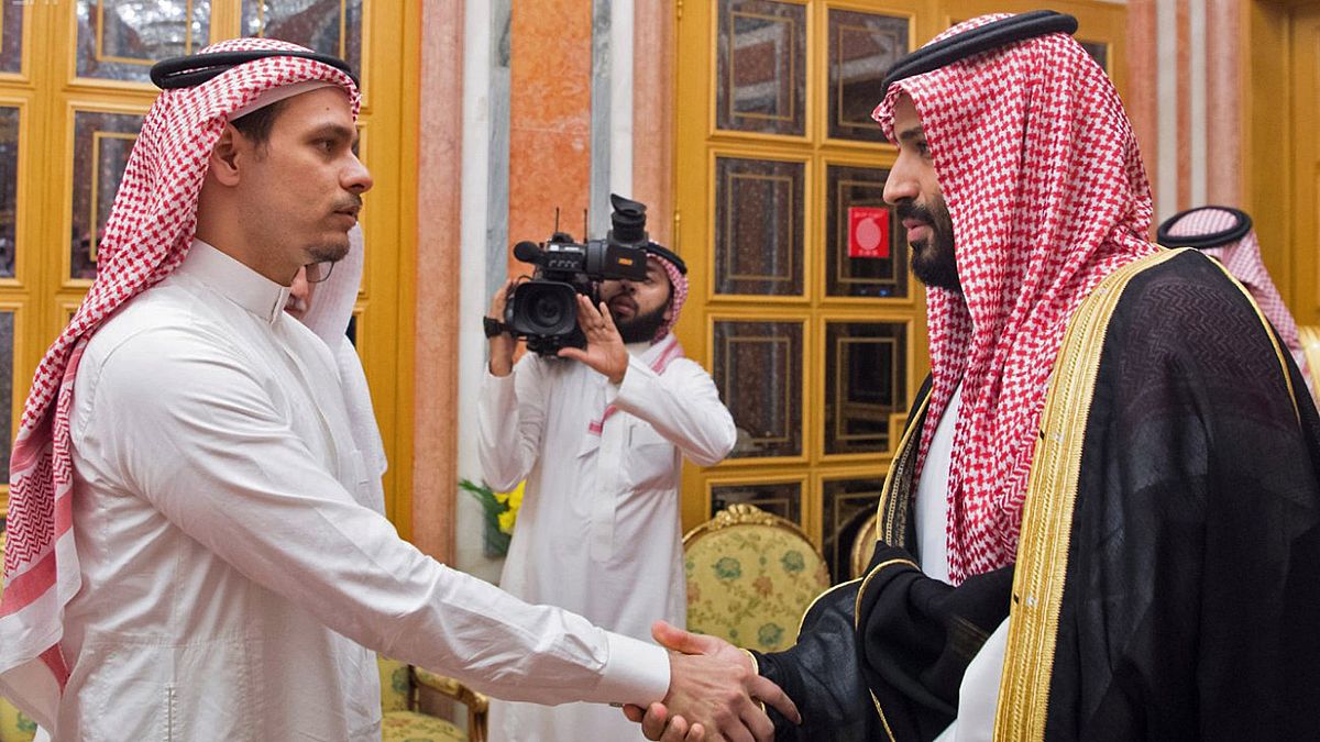 Image: Saudi Crown Prince Mohammed bin Salman meeting with Khashoggi's son 