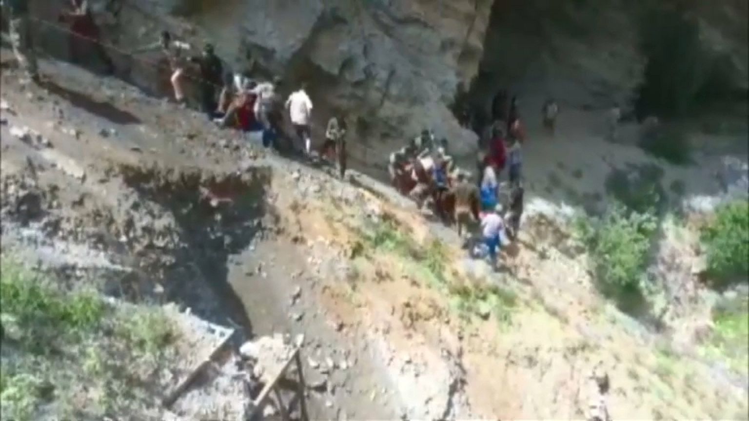 India, pellegrinaggio finisce in tragedia