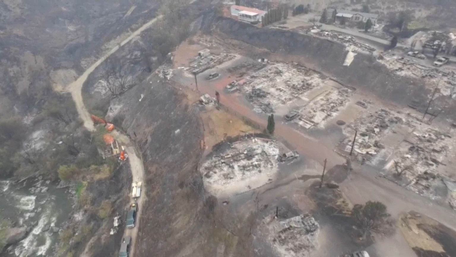Incendies : 37 000 Canadiens évacués