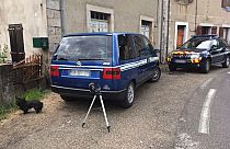 Franzose stellt selbstgebaute Radarkontrolle in seinem Dorf auf