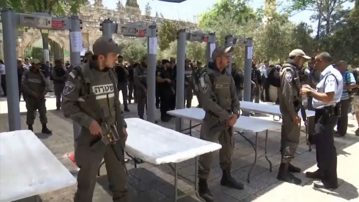 التدابير الأمنية الجديدة في القدس تثير غضب الفلسطينيين