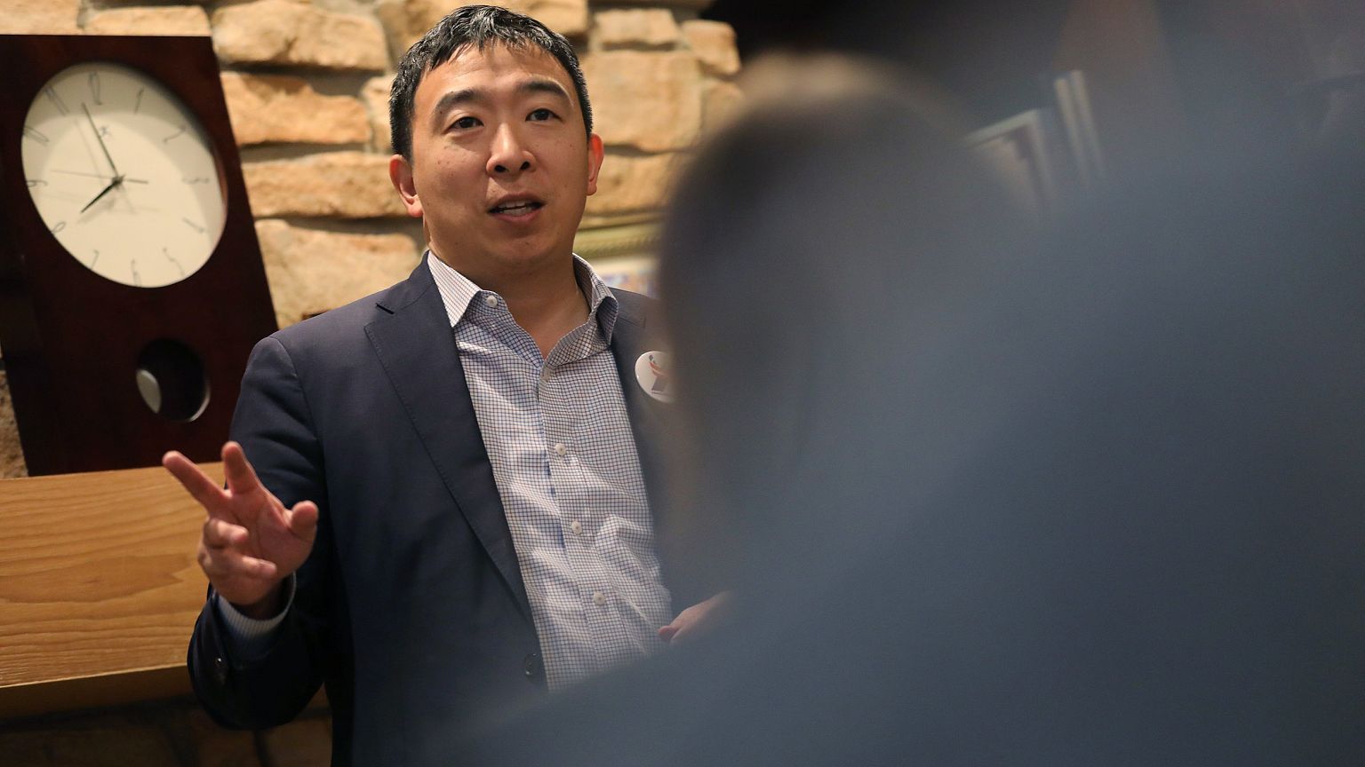 Image: U.S. 2020 Democratic presidential candidate Andrew Yang speaks at Po