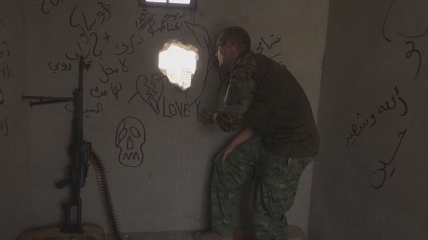 Voluntários estrangeiros contra o Daesh na Síria Voluntários estrangeiros contra o Daesh na Síria