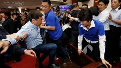 Taiwan: Prügelei im Parlament