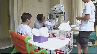 Des enfants égyptiens créent un robot de fabrication de la barbe à papa