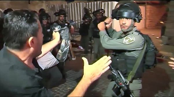 Dozens injured in clashes at al Aqsa mosque Dozens injured in clashes at al Aqsa mosque