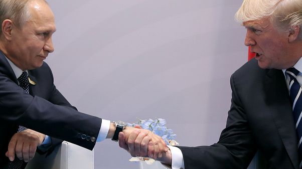 Trump, Putin e a conversa adicional durante a cimeira do G20 Trump, Putin e a conversa adicional durante a cimeira do G20