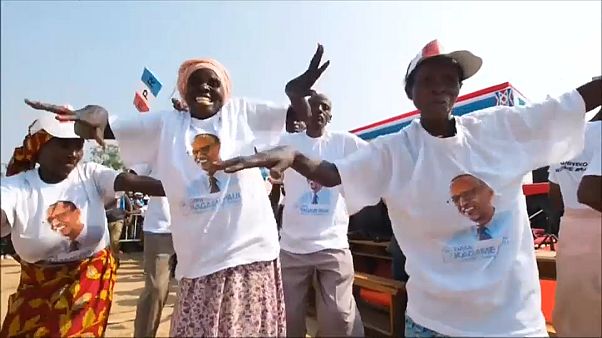 Ruanda, al via la campagna elettorale Ruanda, al via la campagna elettorale