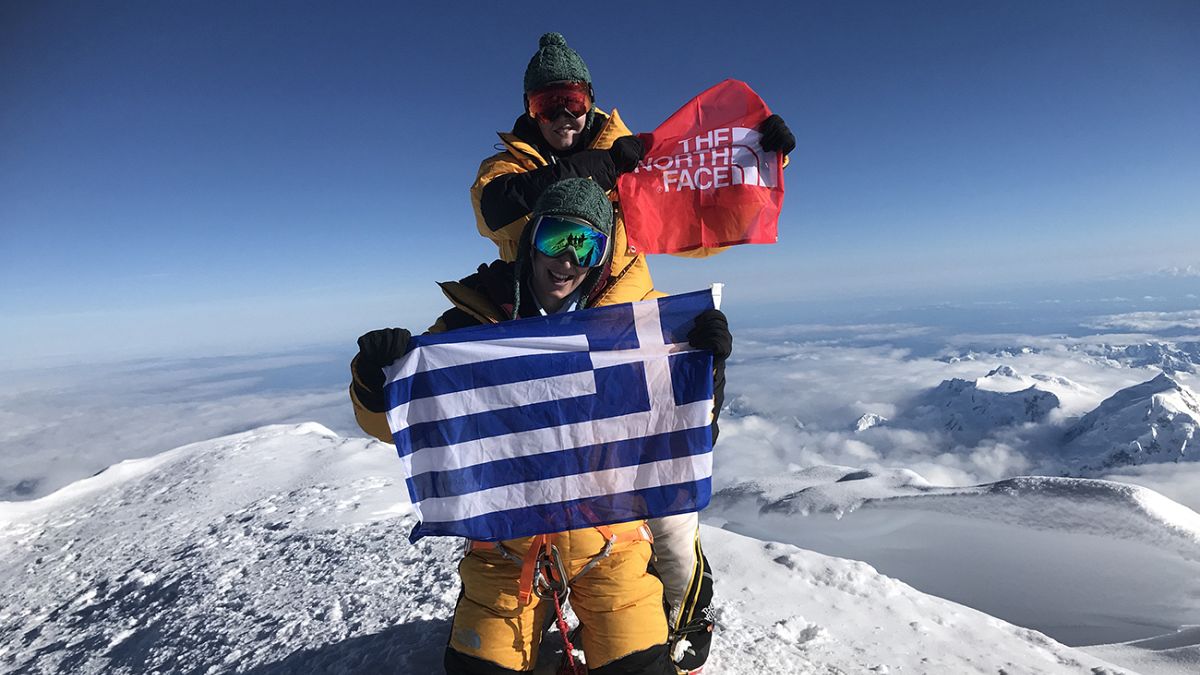 Αυτές ειναι οι πρώτες Ελληνίδες που πάτησαν την υψηλότερη κορυφή στην Αλάσκα