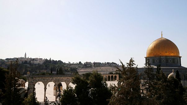 الكنيست يصادق على قانون يقضي بعدم تنازل إسرائيل عن القدس الكنيست يصادق على قانون يقضي بعدم تنازل إسرائيل عن القدس