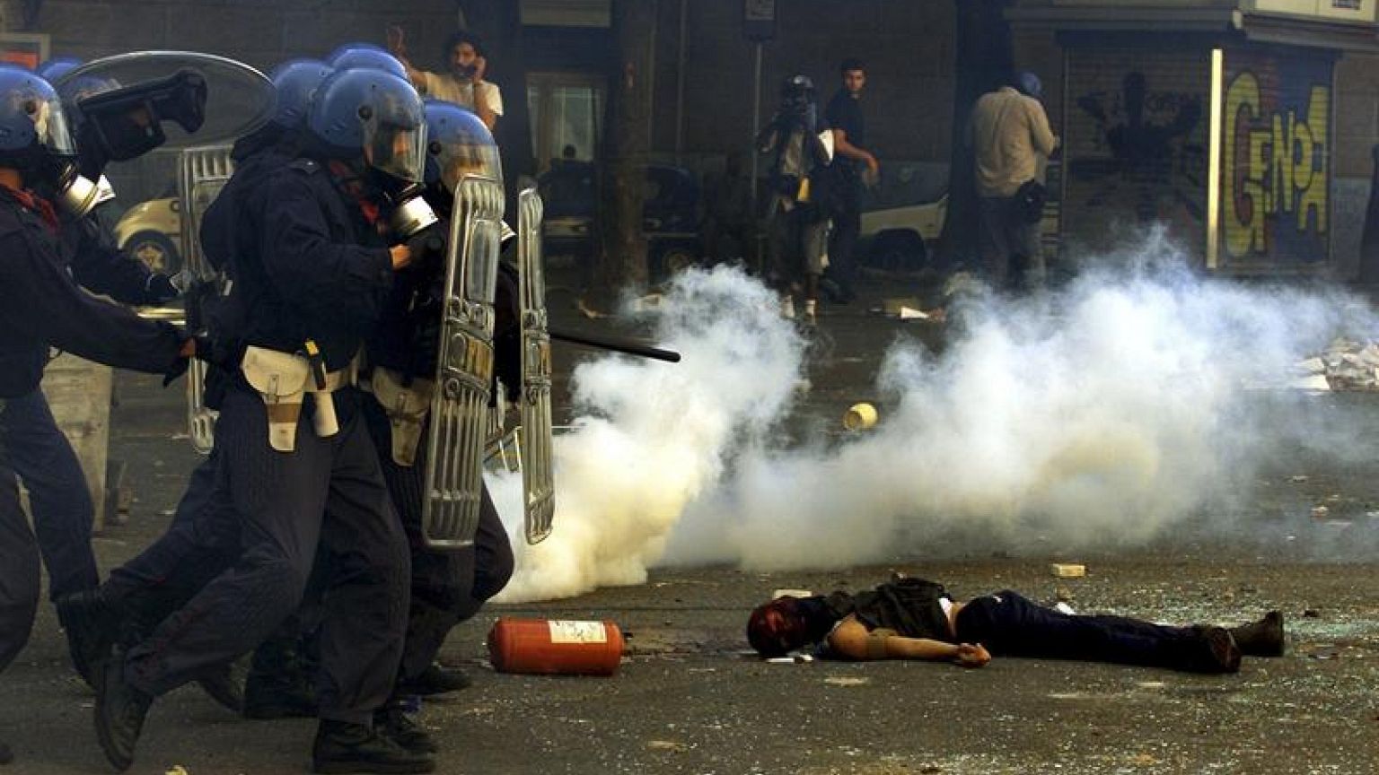 "Il y a eu torture" au G8 à Gênes : aveux du chef de la police