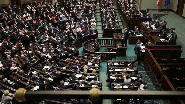 Polonia: sì della camera bassa alla riforma della Corte Suprema Polonia: sì della camera bassa alla riforma della Corte Suprema
