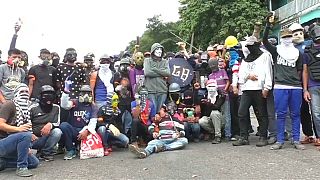 Dos muertos y varios centenares de detenidos durante la jornada de huelga general en Venezuela