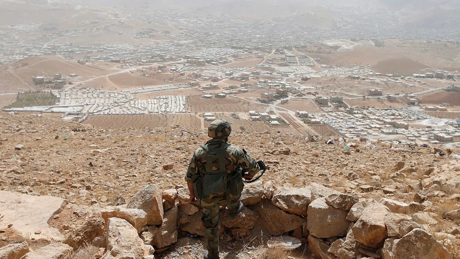 حزب الله يطلق عملية عسكرية في جرود عرسال