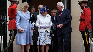 What protocol is advised when meeting the Queen?