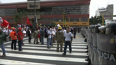 Συγκρούσεις στις διαδηλώσεις μεταλλωρύχων στο Περού