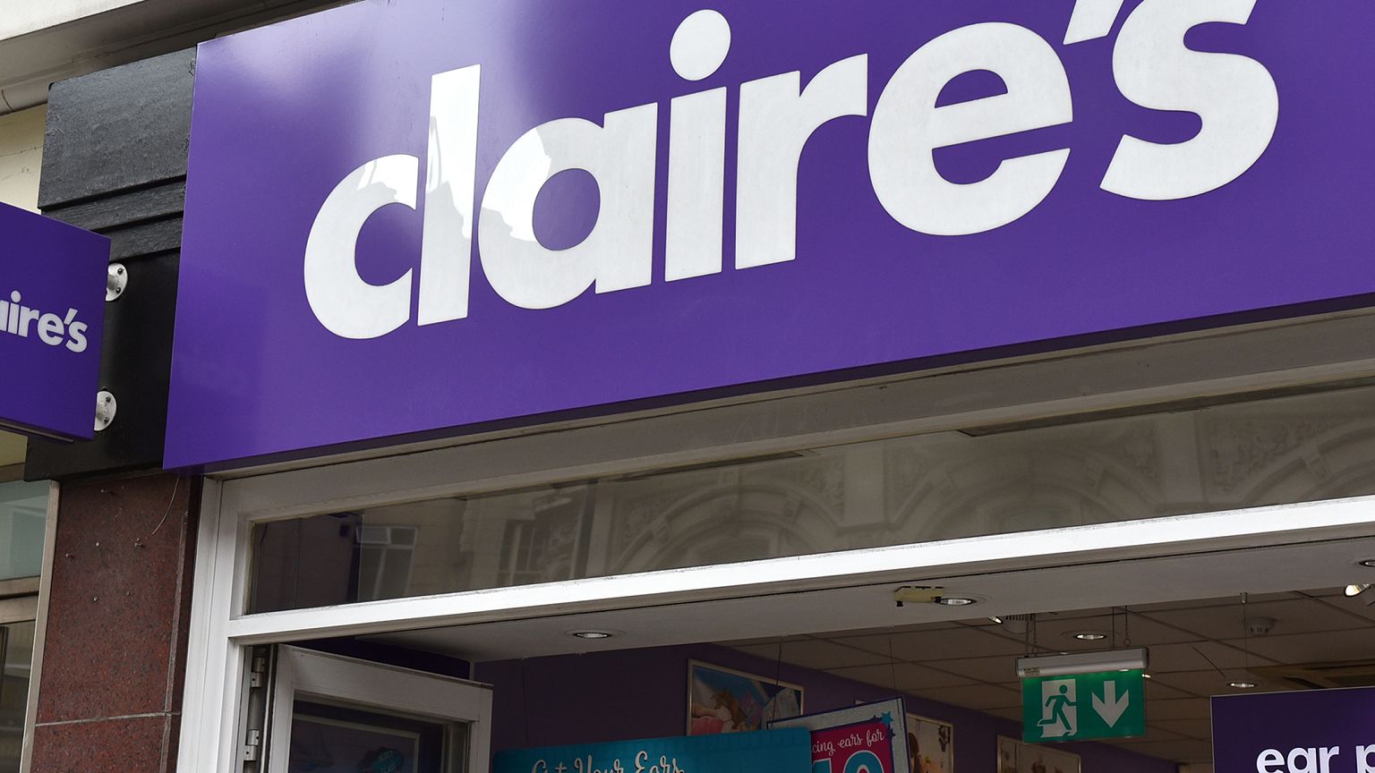 Claire's store