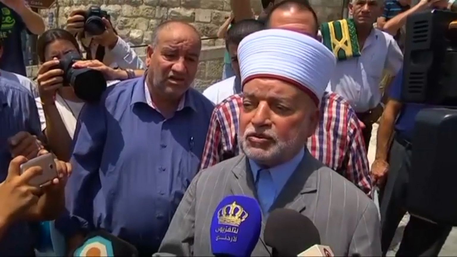 مفتي القدس: الفلسطينيون سيدخلون الآقصى من أبوابه وليس من بوابات إسرائيل الألكترونية