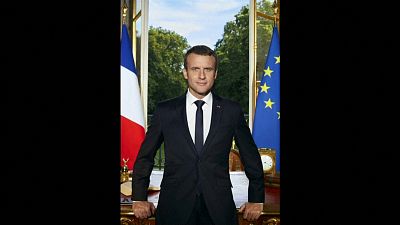 Emmanuel Macron hors cadre