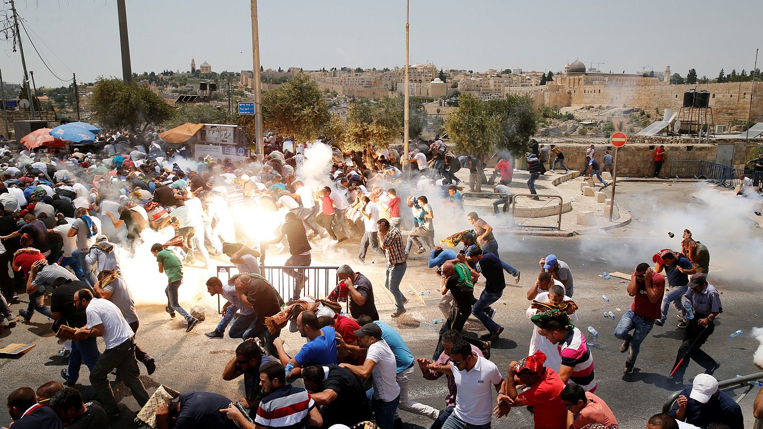 Confrontos entre palestinianos e forças de segurança de Israel