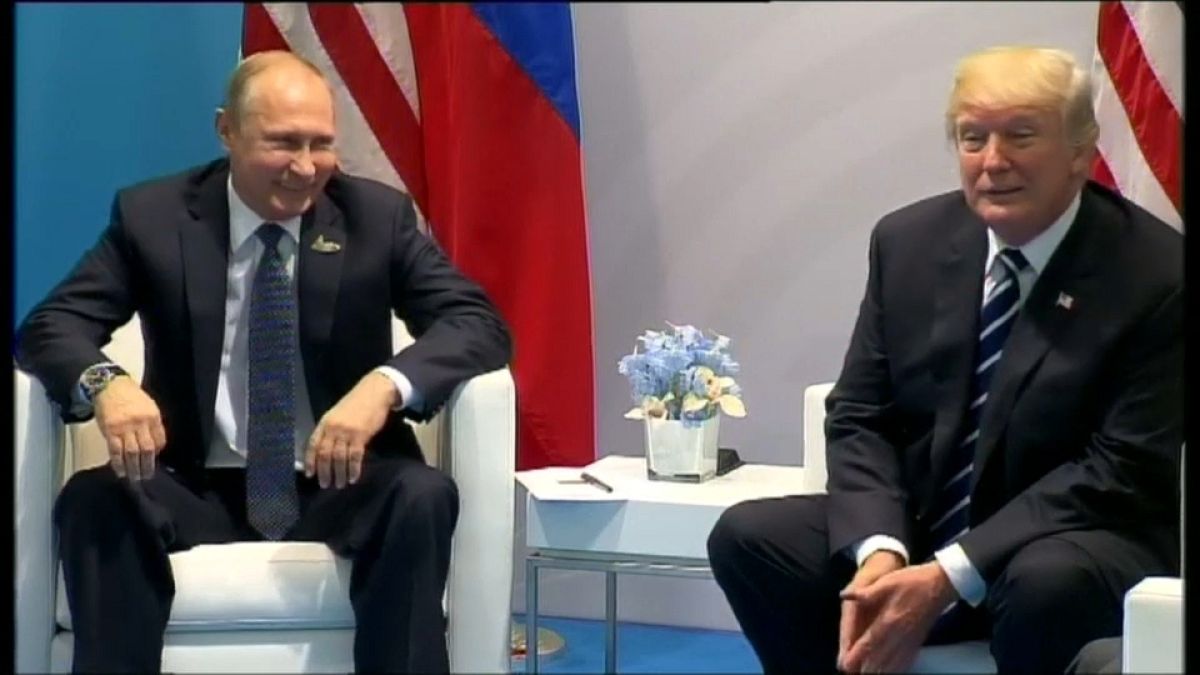 Trump/Putin : une rencontre aux toilettes ?