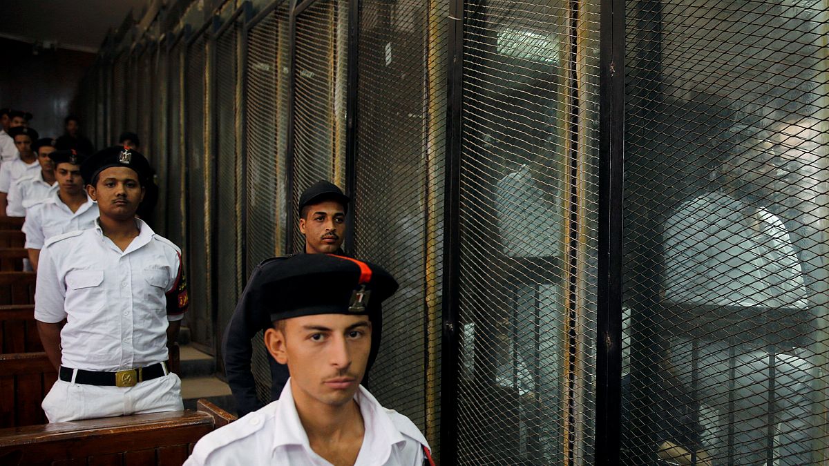 Mısır'da 28 kişi idama mahkum edildi