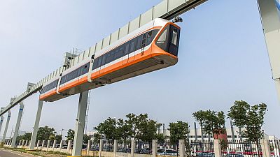أسرع مترو معلق في الصين يدخل التشغيل التجريبي