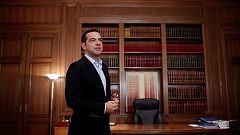 Αλ. Τσίπρας στον Guardian: Τα χειρότερα είναι σαφέστατα πίσω μας