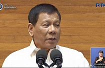 Duterte não para luta contra tráfico e consumo de drogas