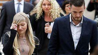 Reino Unido: Pais do bebé Charlie Gard retiram pedido de saída para os EUA