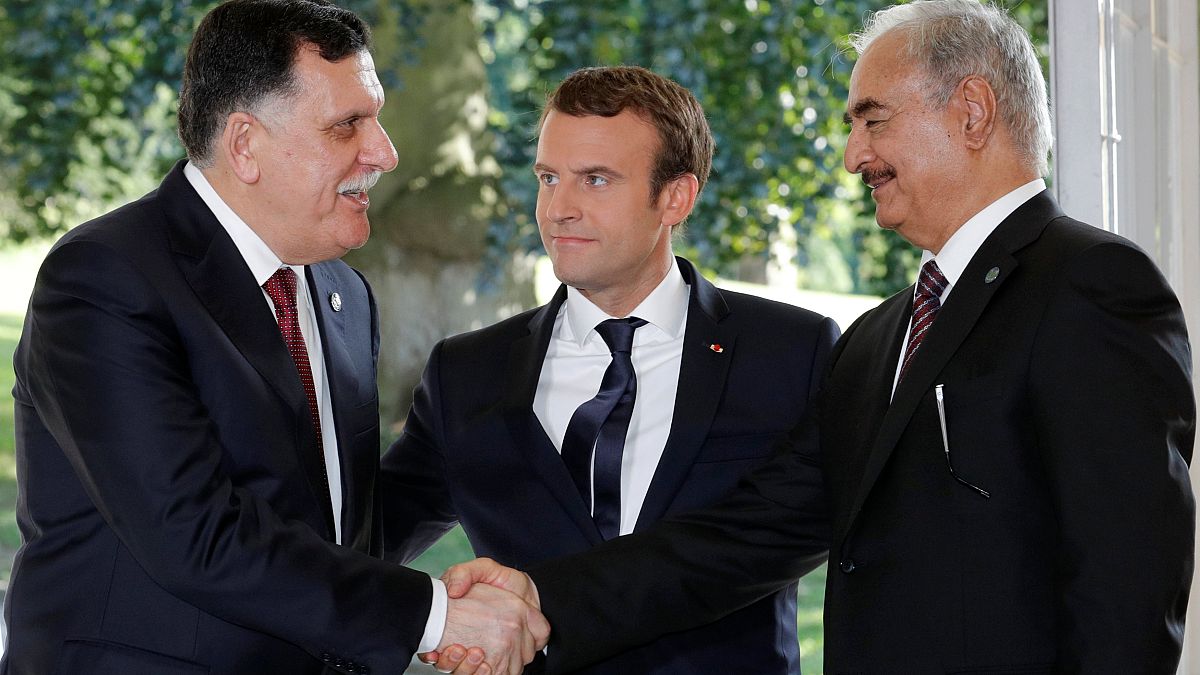 لقاء الإخوة الأعداء في باريس يثمر عن انتخابات ليبية في ربيع 2018