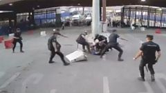 Spanish policeman strikes armed attacker with bollard