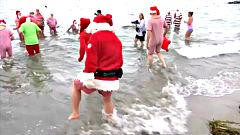 Weihnachtsmänner bereiten sich auf Festsaison vor